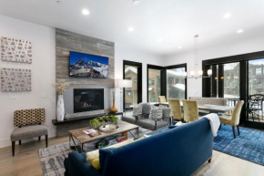 Walk to Skiing Superbly Decorated Luxury Juniper Landing 3BR, Pool, Shared Hot Tub, Fitness Room